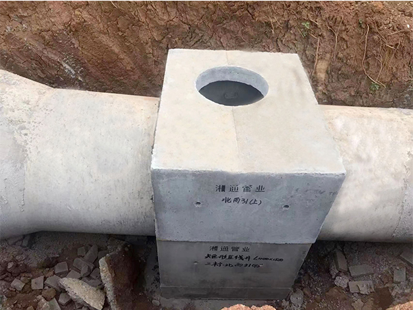 钢筋混凝土矩形检查井